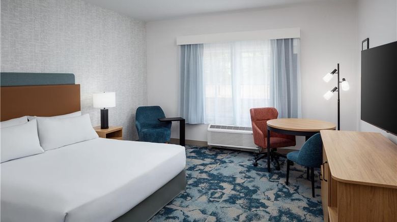 <b>Hampton Inn & Suites North Conway Room</b>. Images powered by <a href="https://iceportal.shijigroup.com/" title="IcePortal" target="_blank">IcePortal</a>.