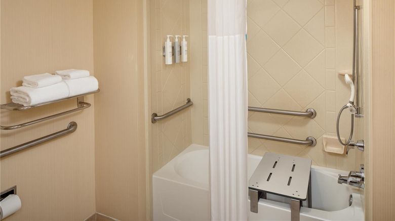 <b>Hampton Inn & Suites North Conway Room</b>. Images powered by <a href="https://iceportal.shijigroup.com/" title="IcePortal" target="_blank">IcePortal</a>.