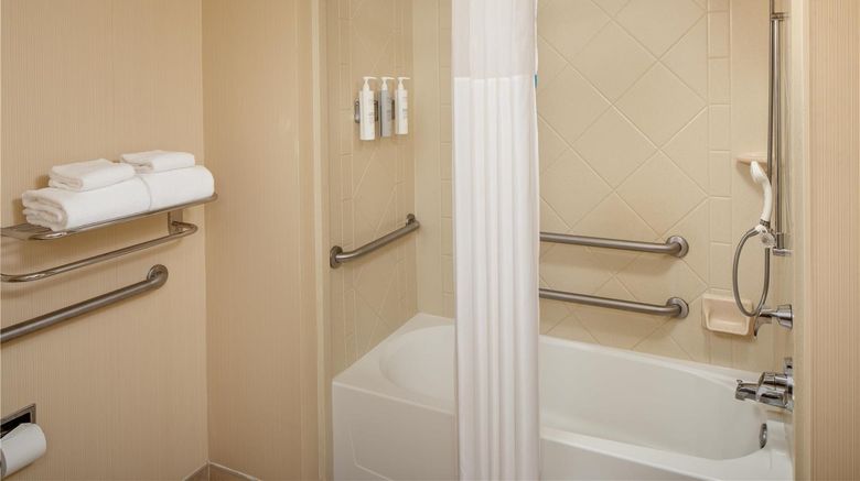 <b>Hampton Inn & Suites North Conway Room</b>. Images powered by <a href="https://iceportal.shijigroup.com/" title="IcePortal" target="_blank">IcePortal</a>.