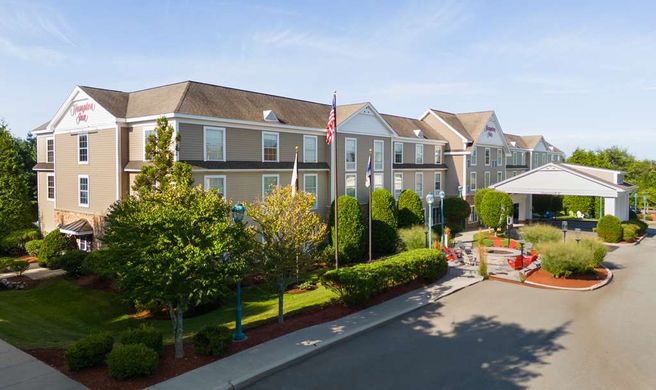 Hampton Inn South Kingstown Exterior