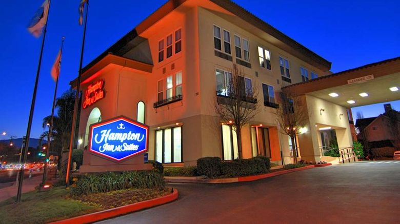 <b>Hampton Inn & Suites Mountain View Exterior</b>. Images powered by <a href="https://iceportal.shijigroup.com/" title="IcePortal" target="_blank">IcePortal</a>.