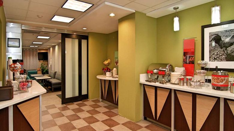 <b>Hampton Inn & Suites Mountain View Restaurant</b>. Images powered by <a href="https://iceportal.shijigroup.com/" title="IcePortal" target="_blank">IcePortal</a>.