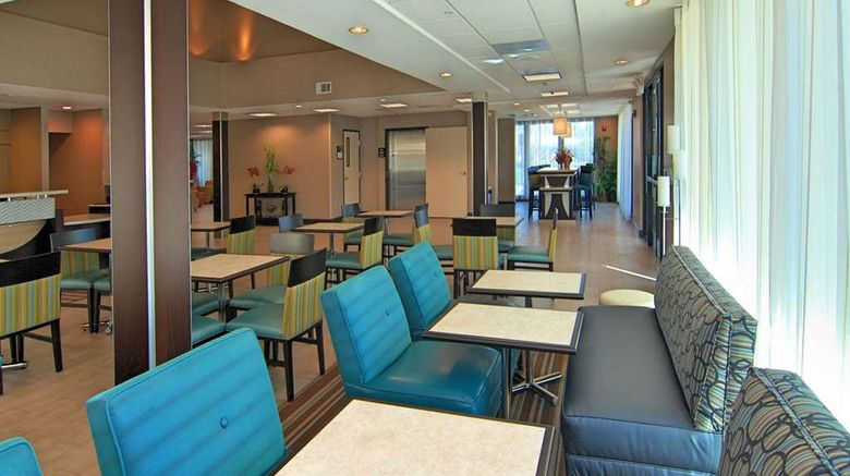 <b>Hampton Inn & Suites Mountain View Restaurant</b>. Images powered by <a href="https://iceportal.shijigroup.com/" title="IcePortal" target="_blank">IcePortal</a>.