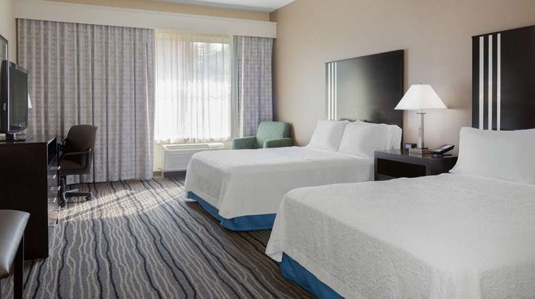 <b>Hampton Inn & Suites Mountain View Room</b>. Images powered by <a href="https://iceportal.shijigroup.com/" title="IcePortal" target="_blank">IcePortal</a>.