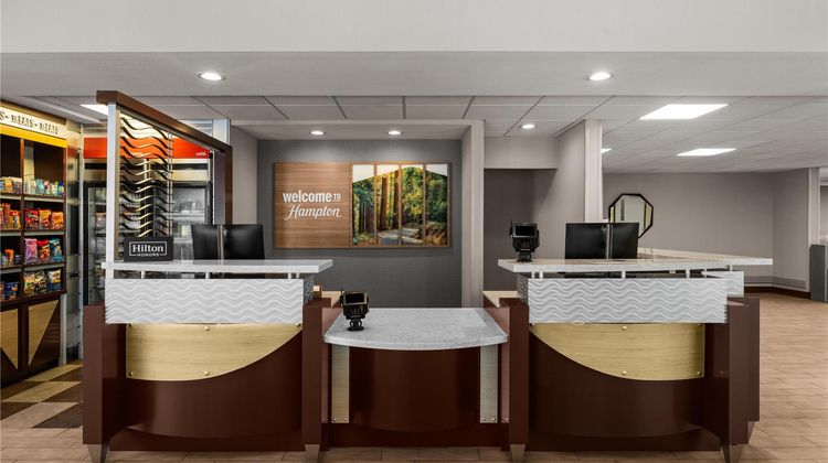 Hampton Inn & Suites Mountain View Lobby