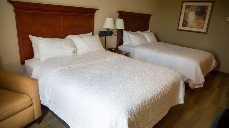 Hampton Inn & Suites Grenada Room