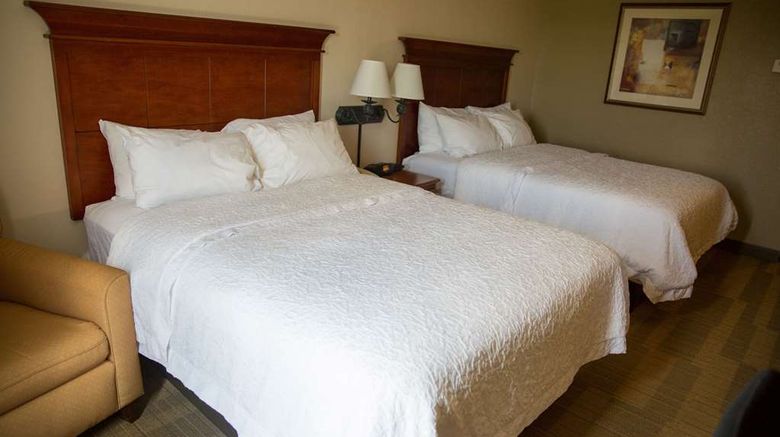 <b>Hampton Inn & Suites Grenada Room</b>. Images powered by <a href="https://iceportal.shijigroup.com/" title="IcePortal" target="_blank">IcePortal</a>.