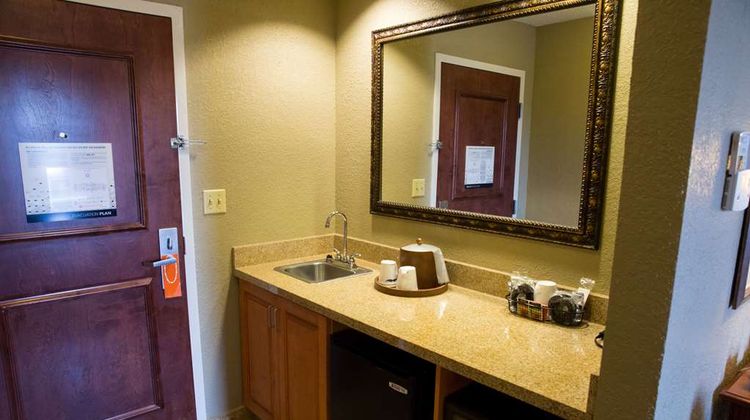 Hampton Inn & Suites Grenada Room