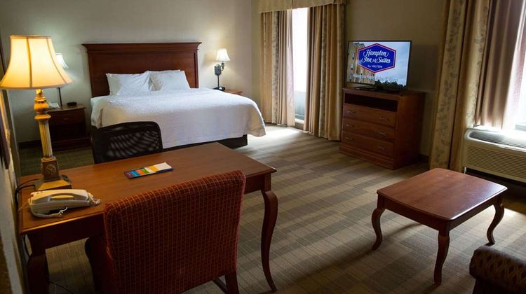 Hampton Inn & Suites Grenada Room
