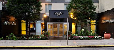 Hampton Inn Manhattan-Chelsea Exterior