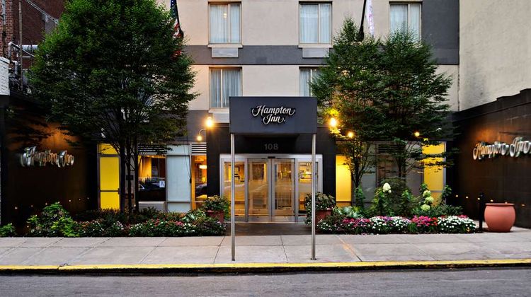 Hampton Inn Manhattan-Chelsea Exterior