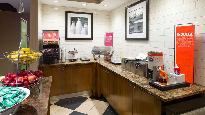 <b>Hampton Inn Manhattan-Chelsea Restaurant</b>. Images powered by <a href="https://iceportal.shijigroup.com/" title="IcePortal" target="_blank">IcePortal</a>.