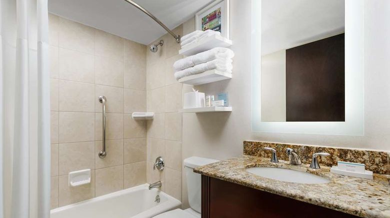 <b>Hampton Inn Manhattan Empire State Bldg Room</b>. Images powered by <a href="https://iceportal.shijigroup.com/" title="IcePortal" target="_blank">IcePortal</a>.