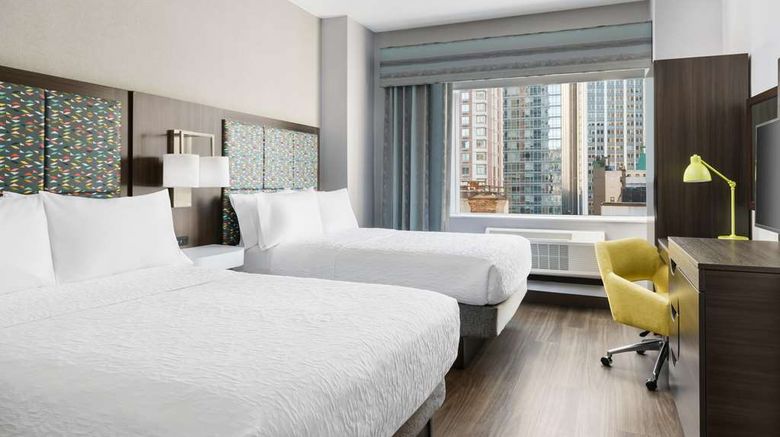 <b>Hampton Inn Manhattan Empire State Bldg Room</b>. Images powered by <a href="https://iceportal.shijigroup.com/" title="IcePortal" target="_blank">IcePortal</a>.