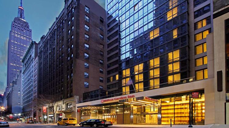 Hilton Garden Inn/Midtown Park Avenue Exterior