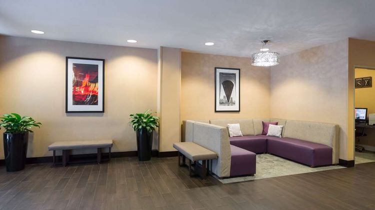 Hampton Inn Manhattan Times Square South Lobby