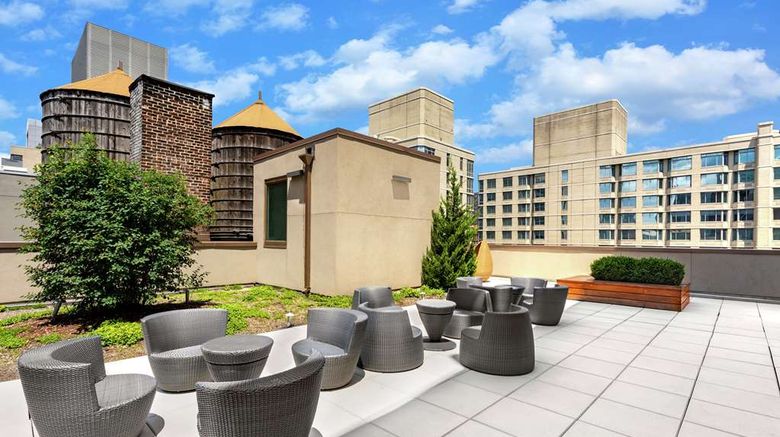 <b>Homewood Suites NYC / Midtown Manhattan Lobby</b>. Images powered by <a href="https://iceportal.shijigroup.com/" title="IcePortal" target="_blank">IcePortal</a>.