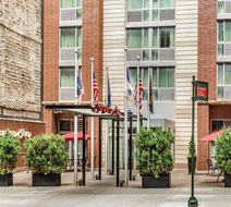 Hampton Inn Manhattan Grand Central Exterior