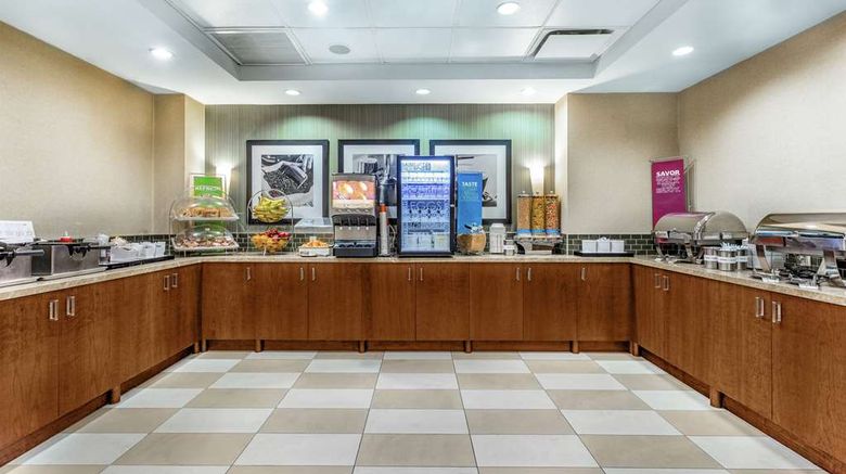 <b>Hampton Inn Manhattan Grand Central Restaurant</b>. Images powered by <a href="https://iceportal.shijigroup.com/" title="IcePortal" target="_blank">IcePortal</a>.