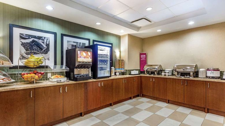 <b>Hampton Inn Manhattan Grand Central Restaurant</b>. Images powered by <a href="https://iceportal.shijigroup.com/" title="IcePortal" target="_blank">IcePortal</a>.