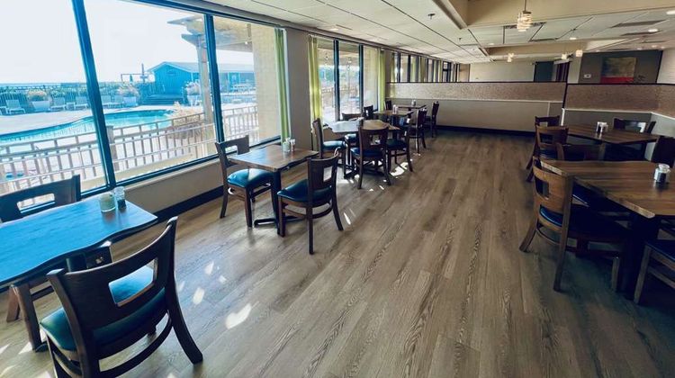 DoubleTree by Hilton Atlantic Beach Restaurant