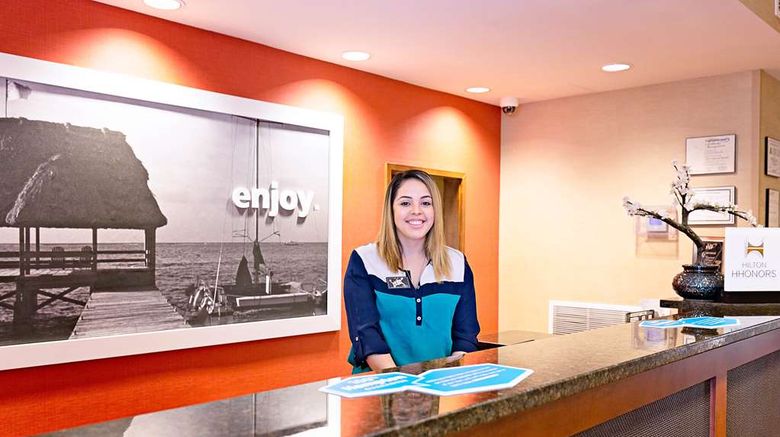 <b>Hampton Inn & Suites Jacksonville Lobby</b>. Images powered by <a href="https://iceportal.shijigroup.com/" title="IcePortal" target="_blank">IcePortal</a>.