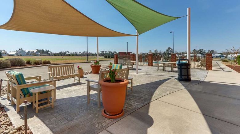 <b>Hampton Inn & Suites Swansboro Exterior</b>. Images powered by <a href="https://iceportal.shijigroup.com/" title="IcePortal" target="_blank">IcePortal</a>.