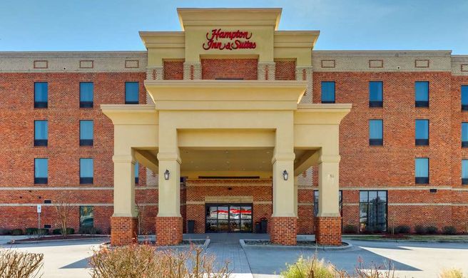 Hampton Inn & Suites Swansboro Exterior