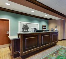 Hampton Inn & Suites Swansboro Lobby