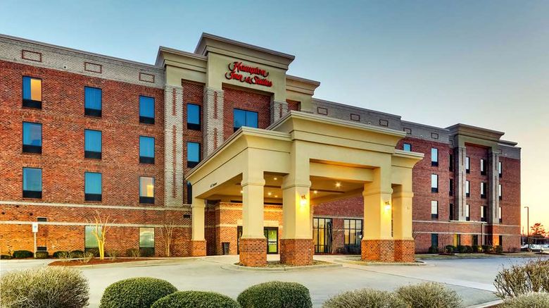<b>Hampton Inn & Suites Swansboro Exterior</b>. Images powered by <a href="https://iceportal.shijigroup.com/" title="IcePortal" target="_blank">IcePortal</a>.