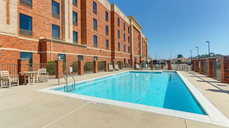 <b>Hampton Inn & Suites Swansboro Pool</b>. Images powered by <a href="https://iceportal.shijigroup.com/" title="IcePortal" target="_blank">IcePortal</a>.