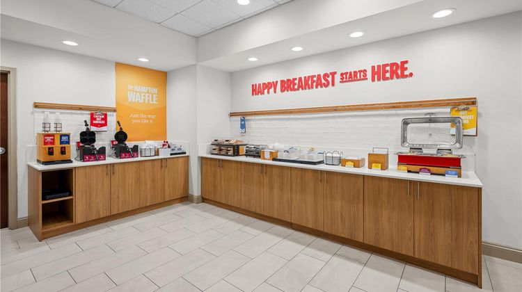 Hampton Inn & Suites Swansboro Restaurant