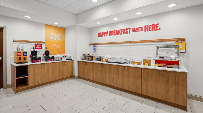 <b>Hampton Inn & Suites Swansboro Restaurant</b>. Images powered by <a href="https://iceportal.shijigroup.com/" title="IcePortal" target="_blank">IcePortal</a>.