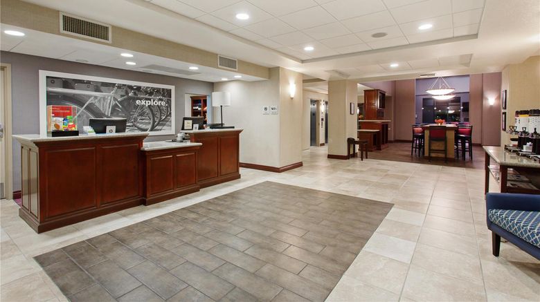 <b>Hampton Inn & Suites Oakland Airport Lobby</b>. Images powered by <a href="https://iceportal.shijigroup.com/" title="IcePortal" target="_blank">IcePortal</a>.