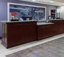 Hampton Inn & Suites Oakland Airport Lobby