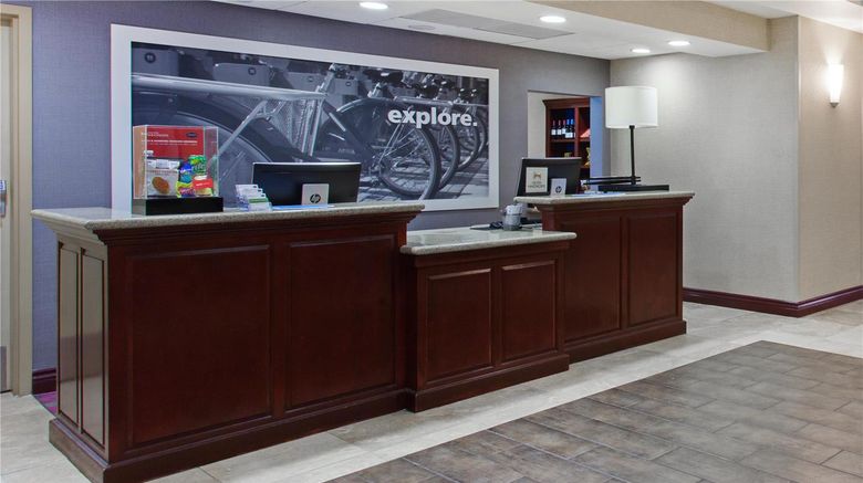 <b>Hampton Inn & Suites Oakland Airport Lobby</b>. Images powered by <a href="https://iceportal.shijigroup.com/" title="IcePortal" target="_blank">IcePortal</a>.