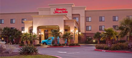 Hampton Inn & Suites Oakland Airport Exterior