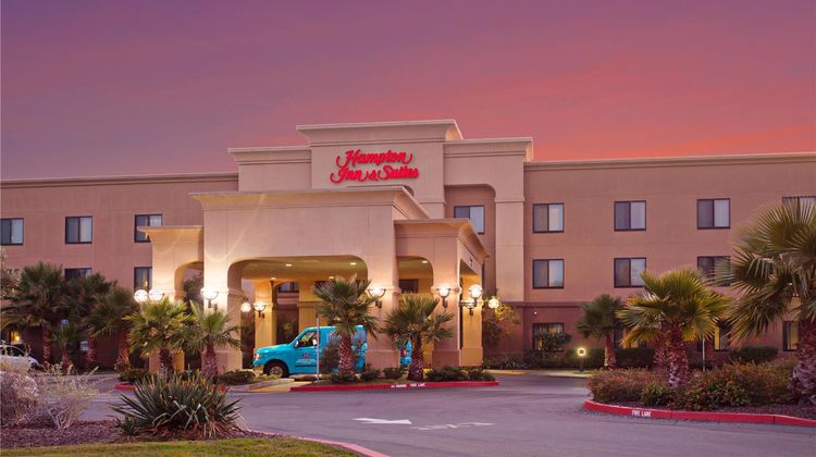 Hampton Inn & Suites Oakland Airport Exterior