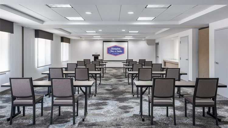 Hampton Inn & Suites Oakland Airport Meeting