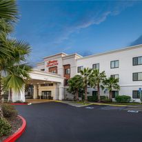 Hampton Inn & Suites Oakland Airport