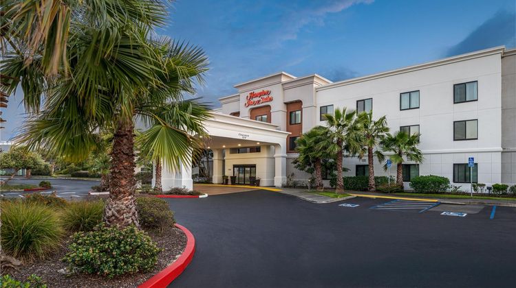 Hampton Inn & Suites Oakland Airport Exterior