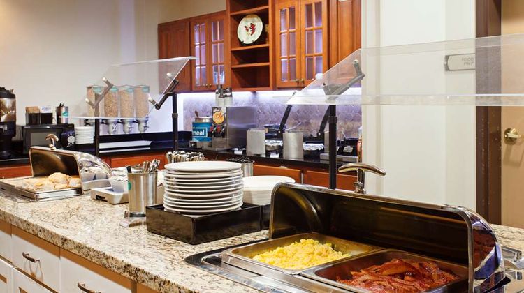 Homewood Suites by Hilton Fairfield Restaurant