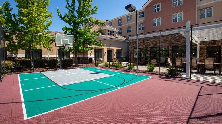 <b>Homewood Suites by Hilton Fairfield Recreation</b>. Images powered by <a href="https://iceportal.shijigroup.com/" title="IcePortal" target="_blank">IcePortal</a>.