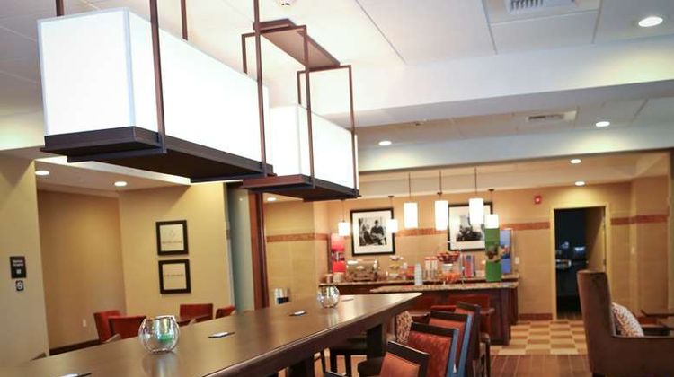 Hampton Inn Union City Lobby