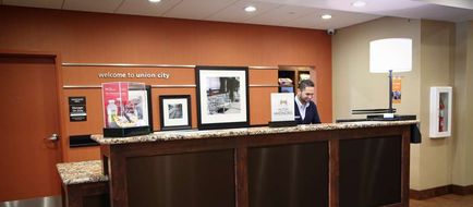 Hampton Inn Union City Lobby