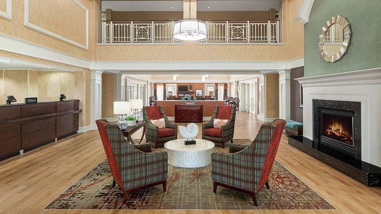 <b>Hampton Inn & Suites Outer Banks Corolla Lobby</b>. Images powered by <a href="https://iceportal.shijigroup.com/" title="IcePortal" target="_blank">IcePortal</a>.