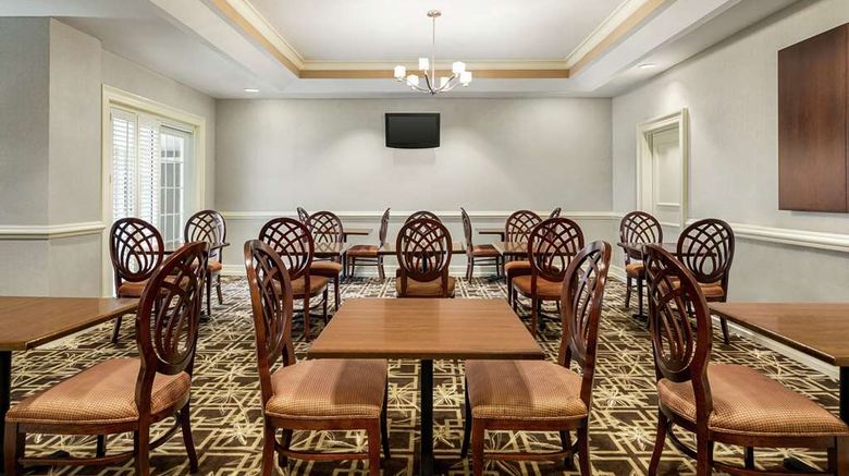 <b>Hampton Inn & Suites Outer Banks Corolla Restaurant</b>. Images powered by <a href="https://iceportal.shijigroup.com/" title="IcePortal" target="_blank">IcePortal</a>.