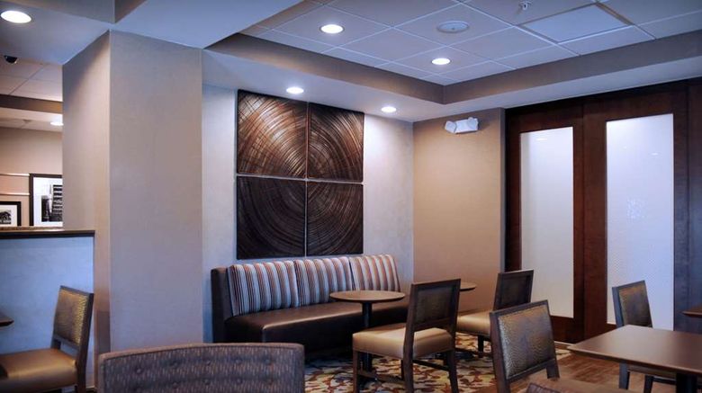 <b>Hampton Inn Crystal River Lobby</b>. Images powered by <a href="https://iceportal.shijigroup.com/" title="IcePortal" target="_blank">IcePortal</a>.