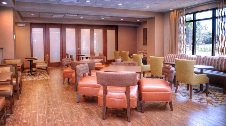 <b>Hampton Inn Crystal River Lobby</b>. Images powered by <a href="https://iceportal.shijigroup.com/" title="IcePortal" target="_blank">IcePortal</a>.