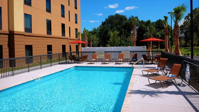 <b>Hampton Inn Crystal River Pool</b>. Images powered by <a href="https://iceportal.shijigroup.com/" title="IcePortal" target="_blank">IcePortal</a>.